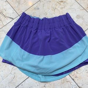 Lululemon size 8 purple and turquoise skort